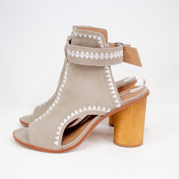 Bernardo Harper Suede Grey Embroidered Peep Toe Block Booties Women's Size 10 - Picture 5 of 10